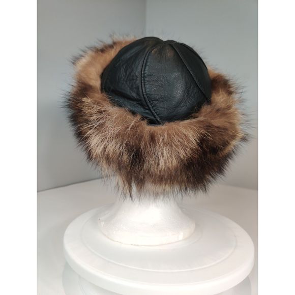 Vintage Racoon and Black Leather Fur Hat from Canada 21\